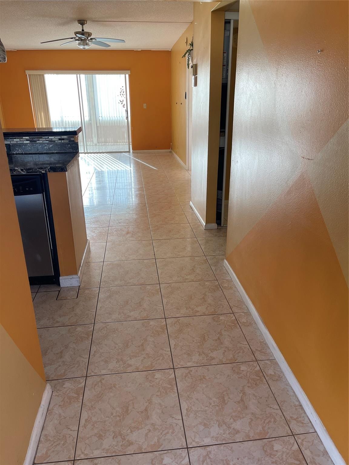 1025 Country Club Drive 407 — photo 6