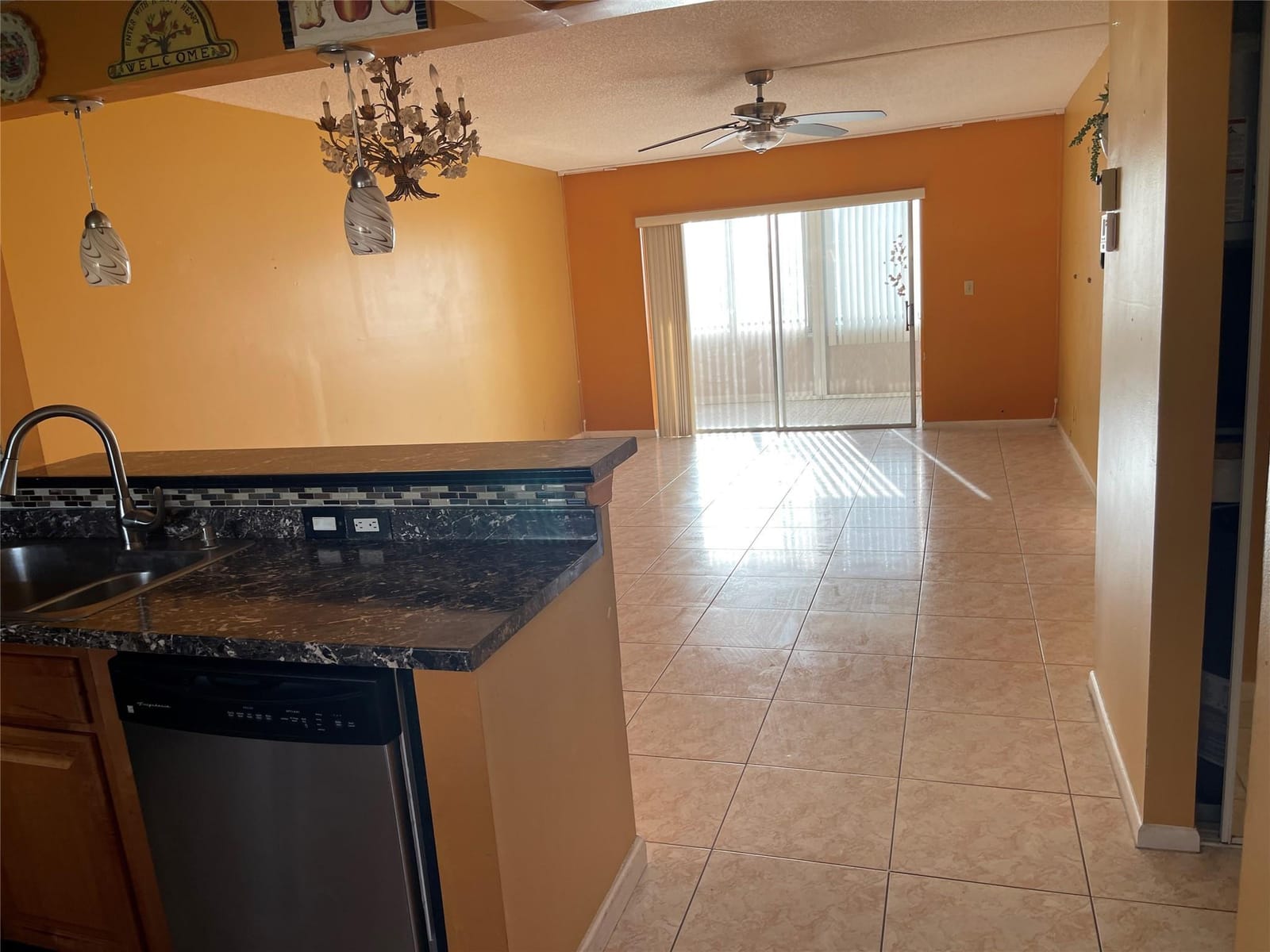 1025 Country Club Drive 407 — photo 7