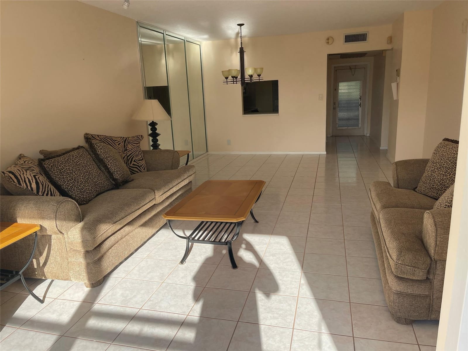 1025 Country Club Drive 301 — photo 2
