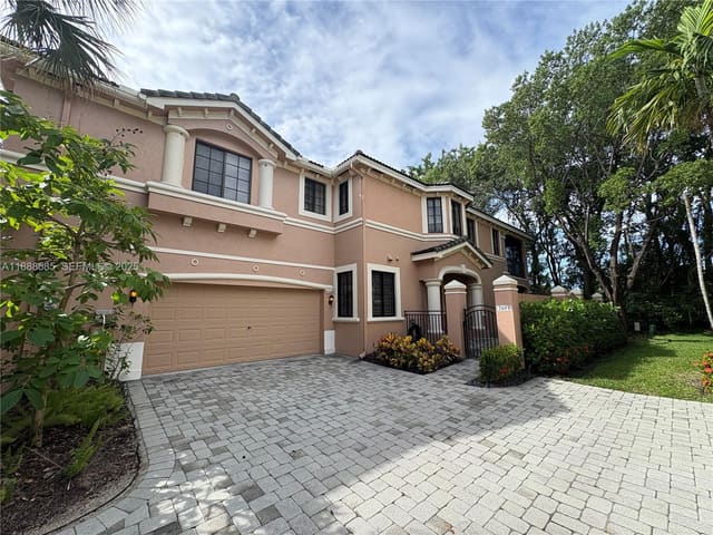 2603 Center Ct Drive 1-1, sold in Courtside At Weston Hills, Weston, FL