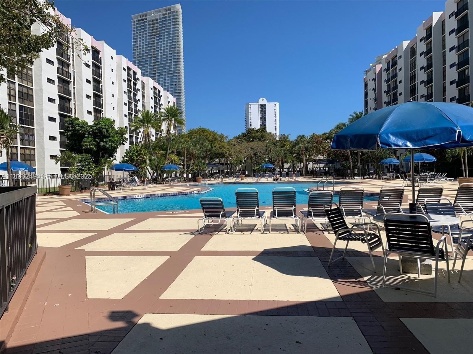 16919 N Bay Road 919, Sunny Isles Beach, FL 33160 photo 3