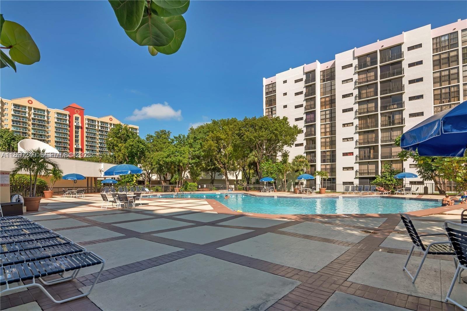 16919 N Bay Road 919, Sunny Isles Beach, FL 33160 photo 5