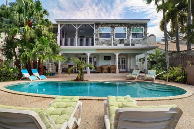 635 Riviera Isle Drive, sold in Riviera 6-17 B, Fort Lauderdale, FL