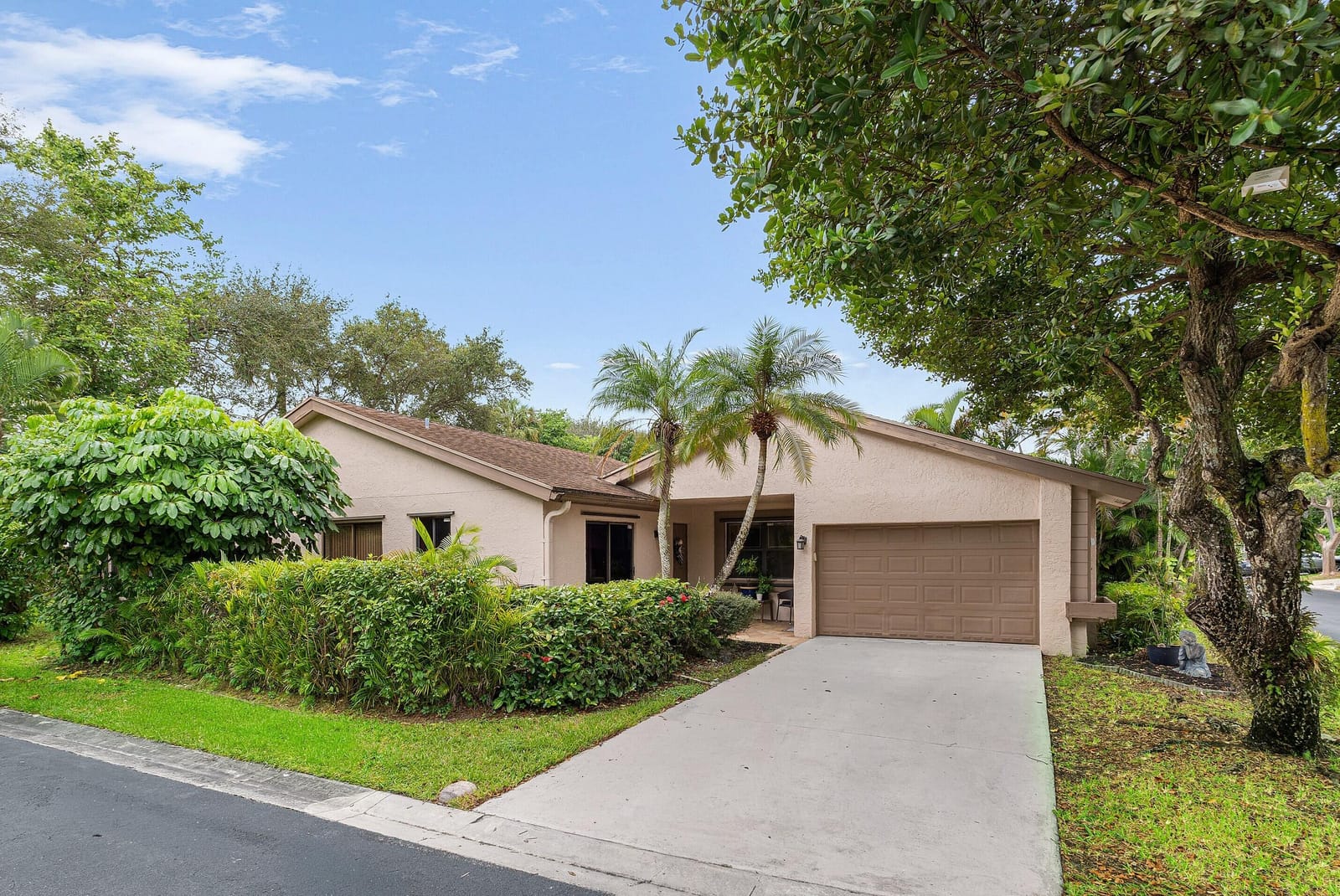 2216 Seagrape Circle, Coconut Creek, FL 33066