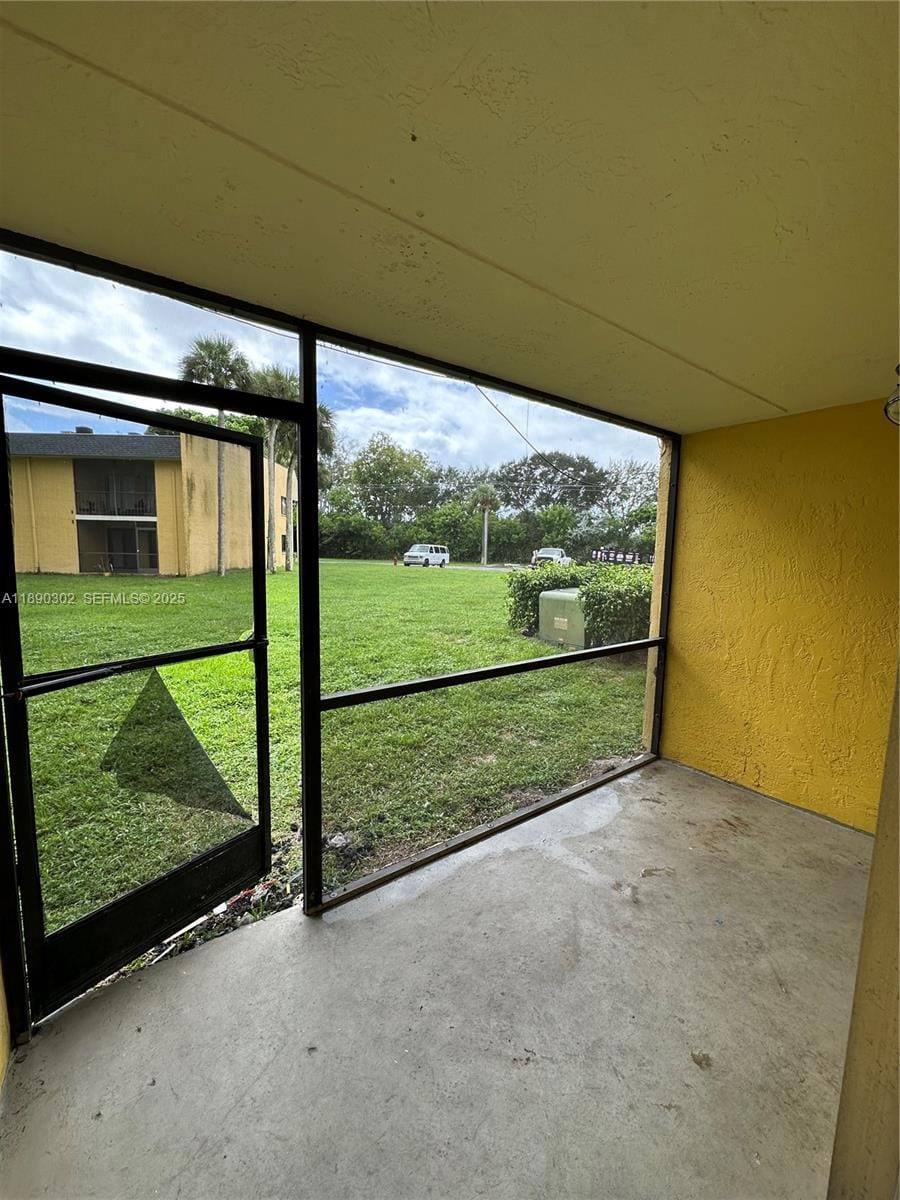 805 Meadows Circle 805, Boynton Beach, FL 33436 photo 14