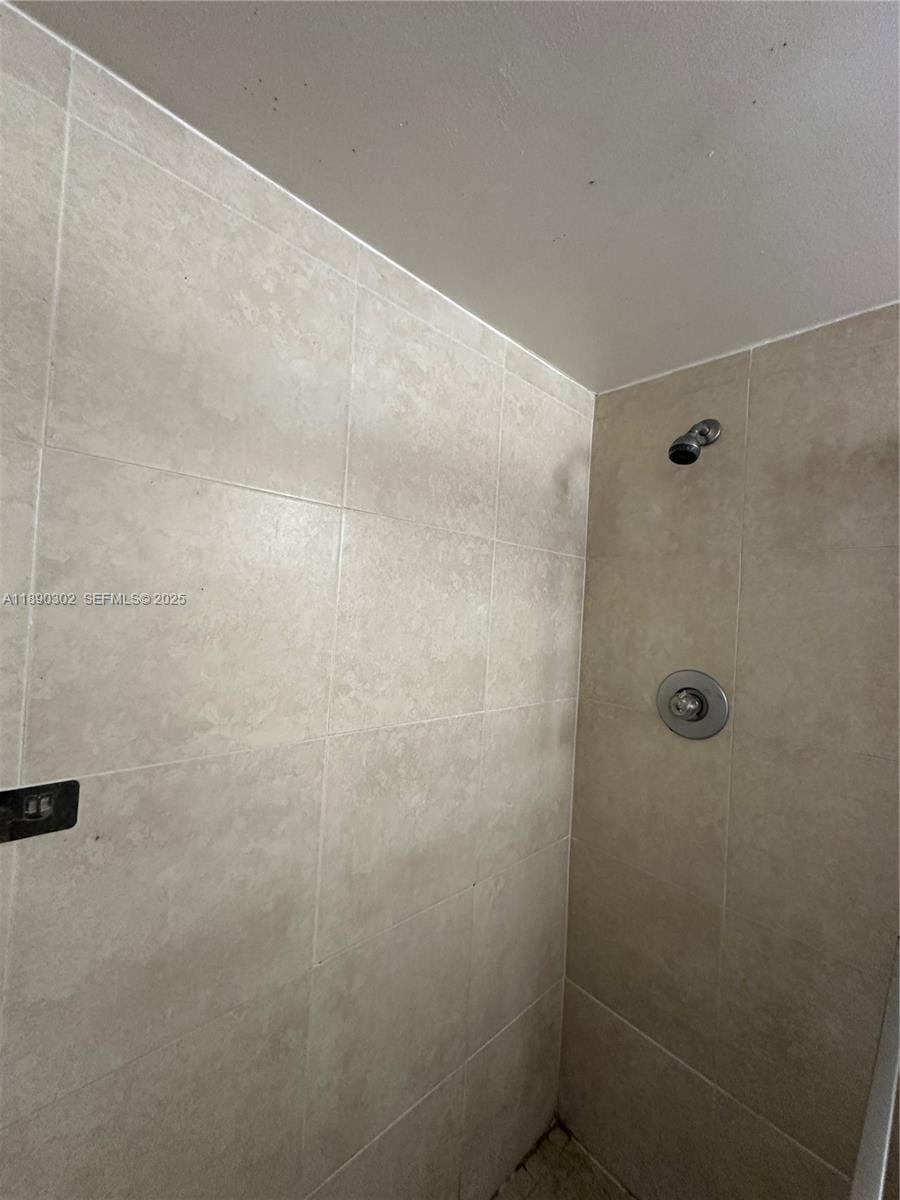 805 Meadows Circle 805, Boynton Beach, FL 33436 photo 15