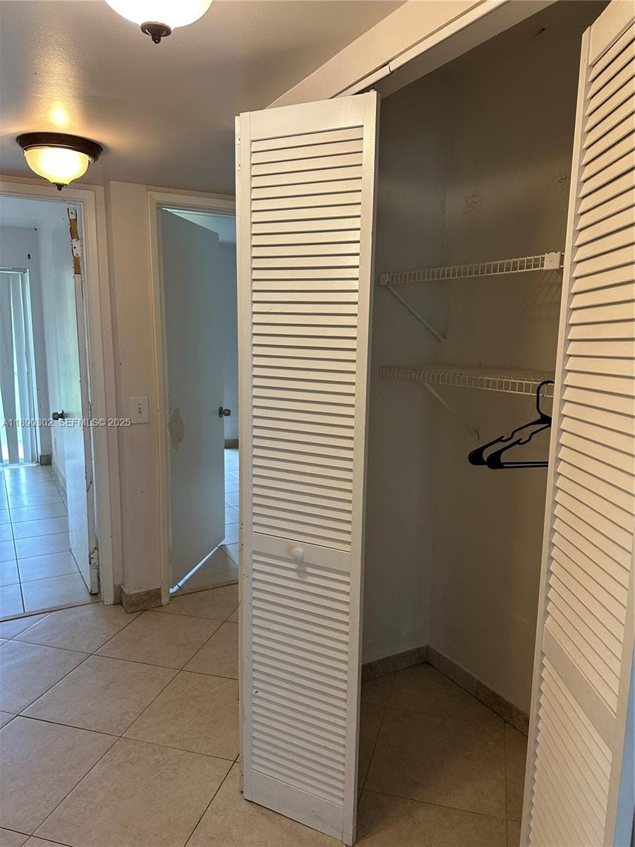 805 Meadows Circle 805, Boynton Beach, FL 33436 photo 7