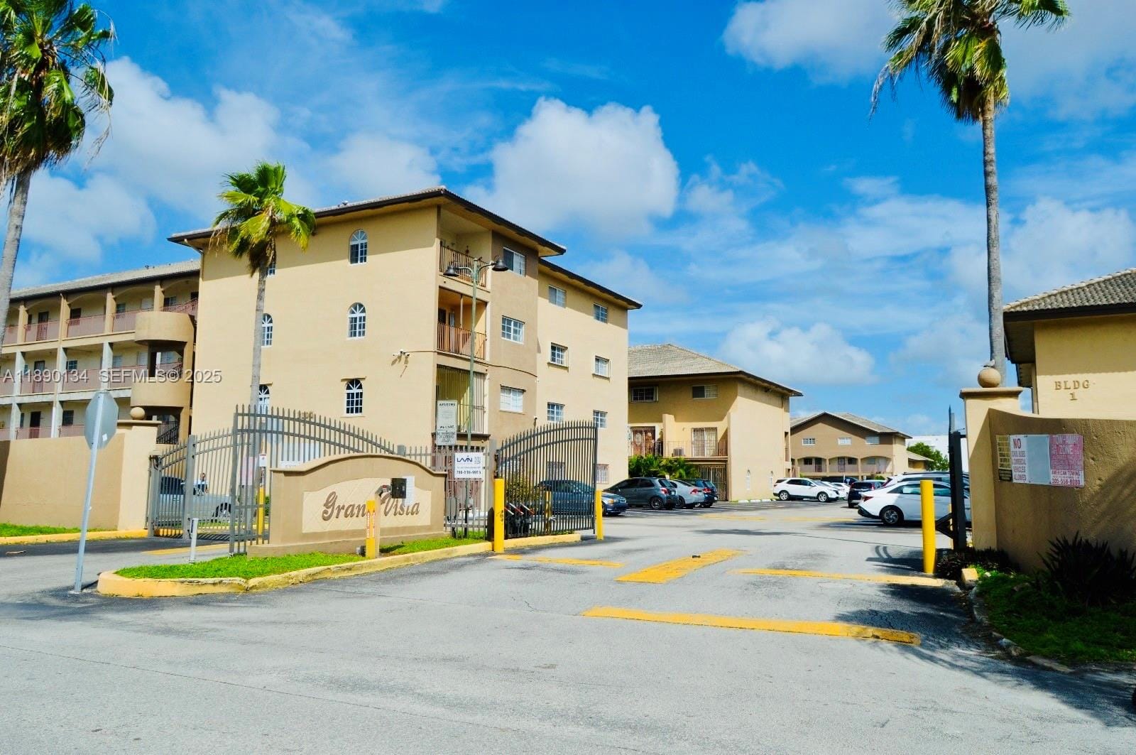 8851 NW 119th Street 6117, Hialeah Gardens, FL 33018
