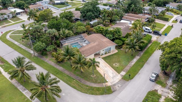 1002 W Broome Street, sold in Lantana Heights 5, Lantana, FL