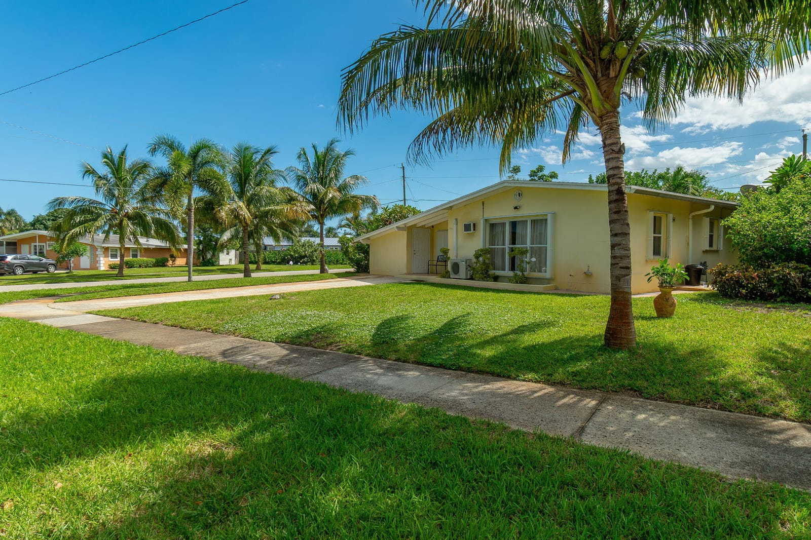 1002 W Broome Street, Lantana, FL 33462 photo 2