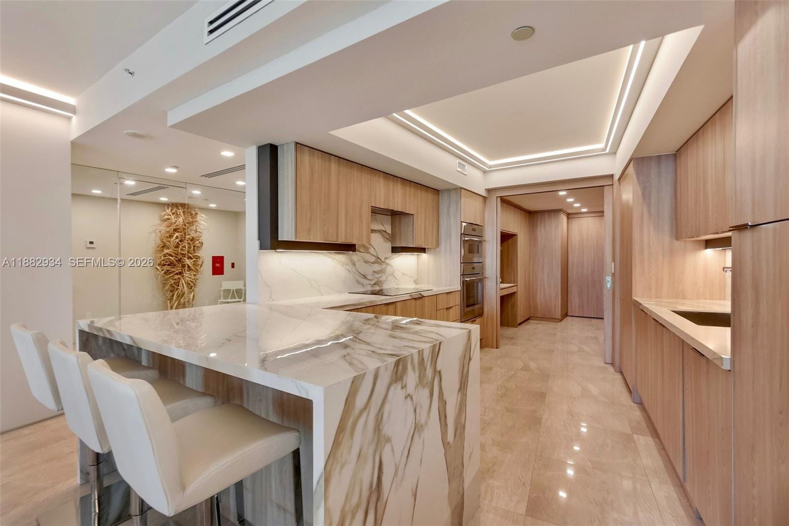 1455 Ocean Drive 811 — photo 4