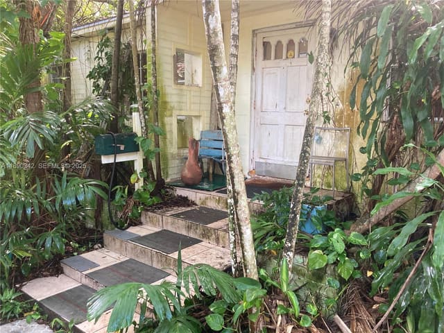 6600 SW 64th Court, South Miami, FL 33143