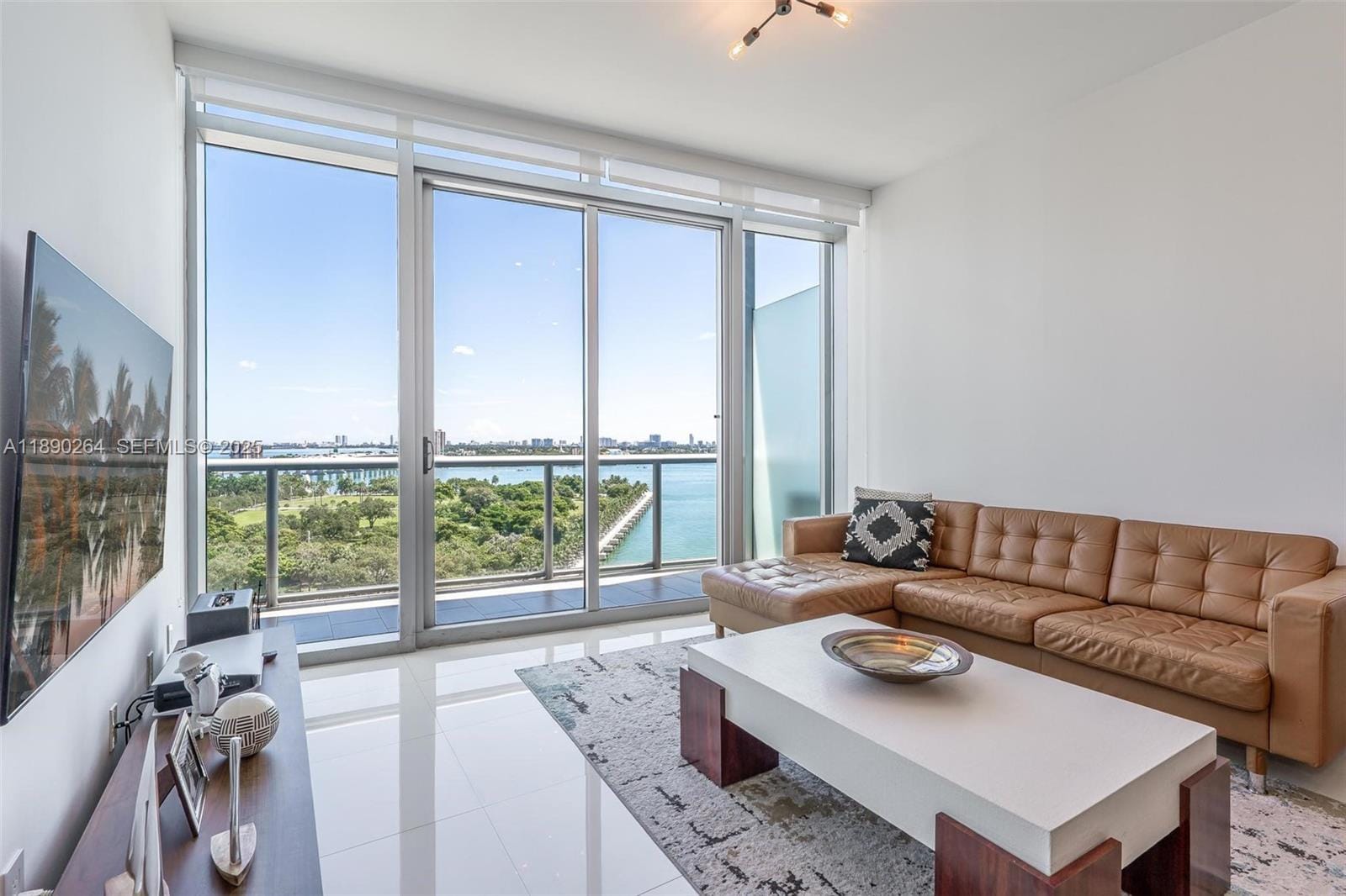 888 Biscayne Boulevard 1210, Miami, FL 33132 photo 15