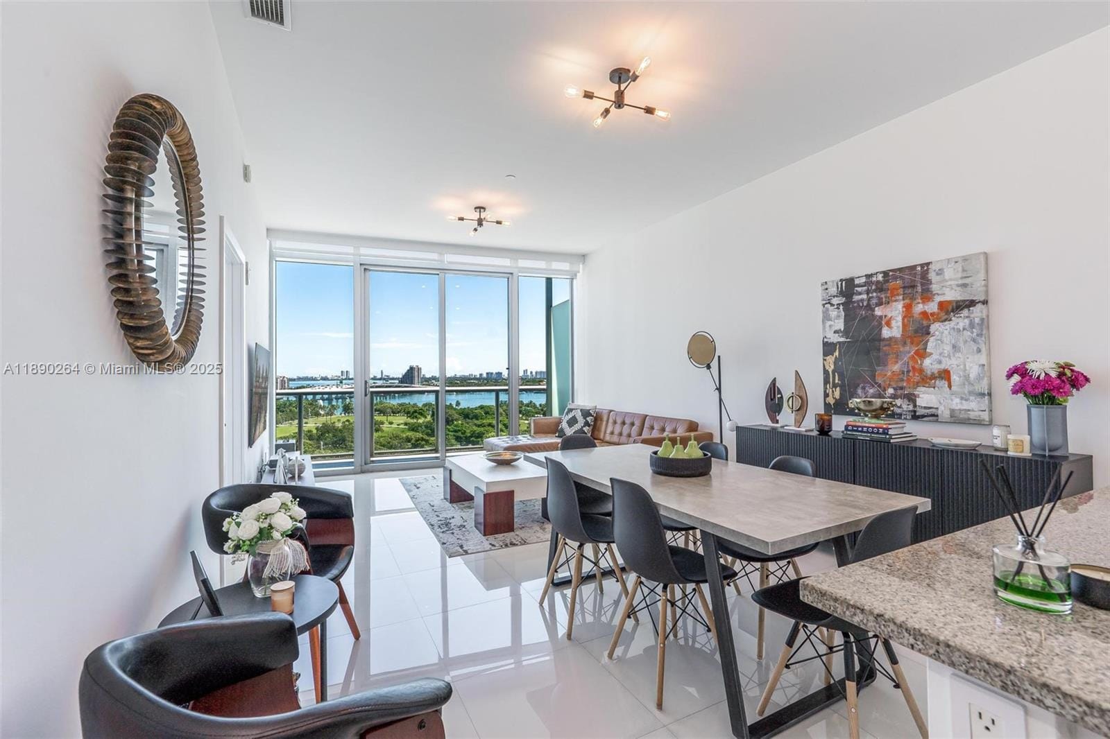888 Biscayne Boulevard 1210, Miami, FL 33132 photo 3