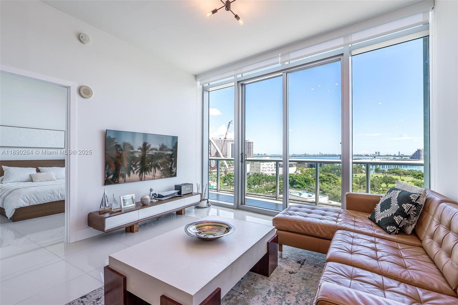 888 Biscayne Boulevard 1210, Miami, FL 33132 photo 4