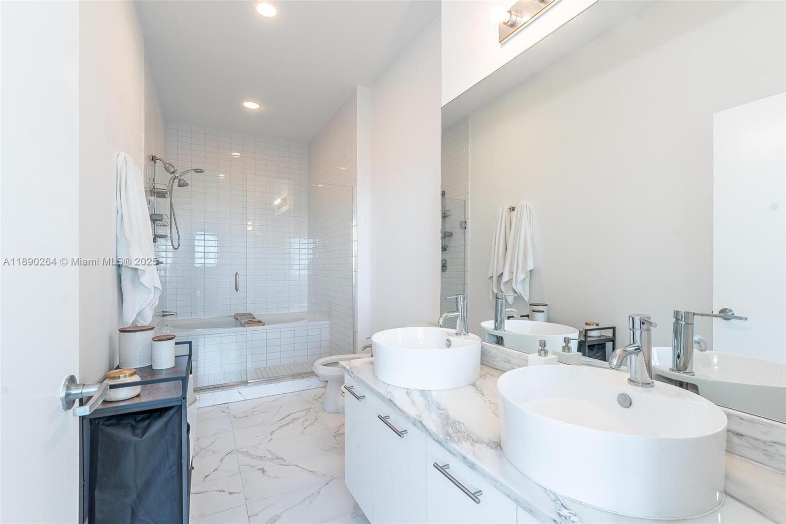 888 Biscayne Boulevard 1210, Miami, FL 33132 photo 10