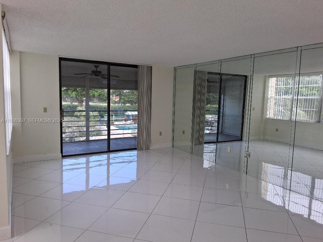 1300 St Charles Place 319 — photo 9