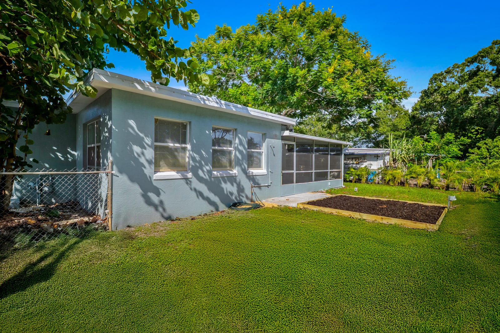 213 Osceola Avenue — photo 2