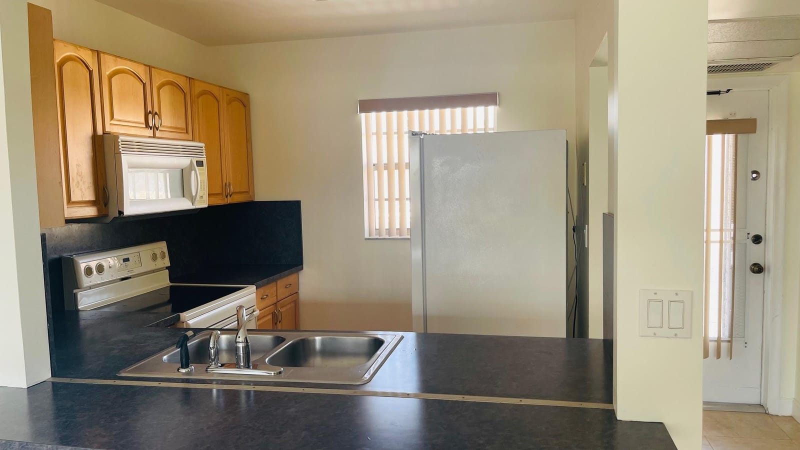 5111 W Oakland Park Boulevard 306 — photo 3
