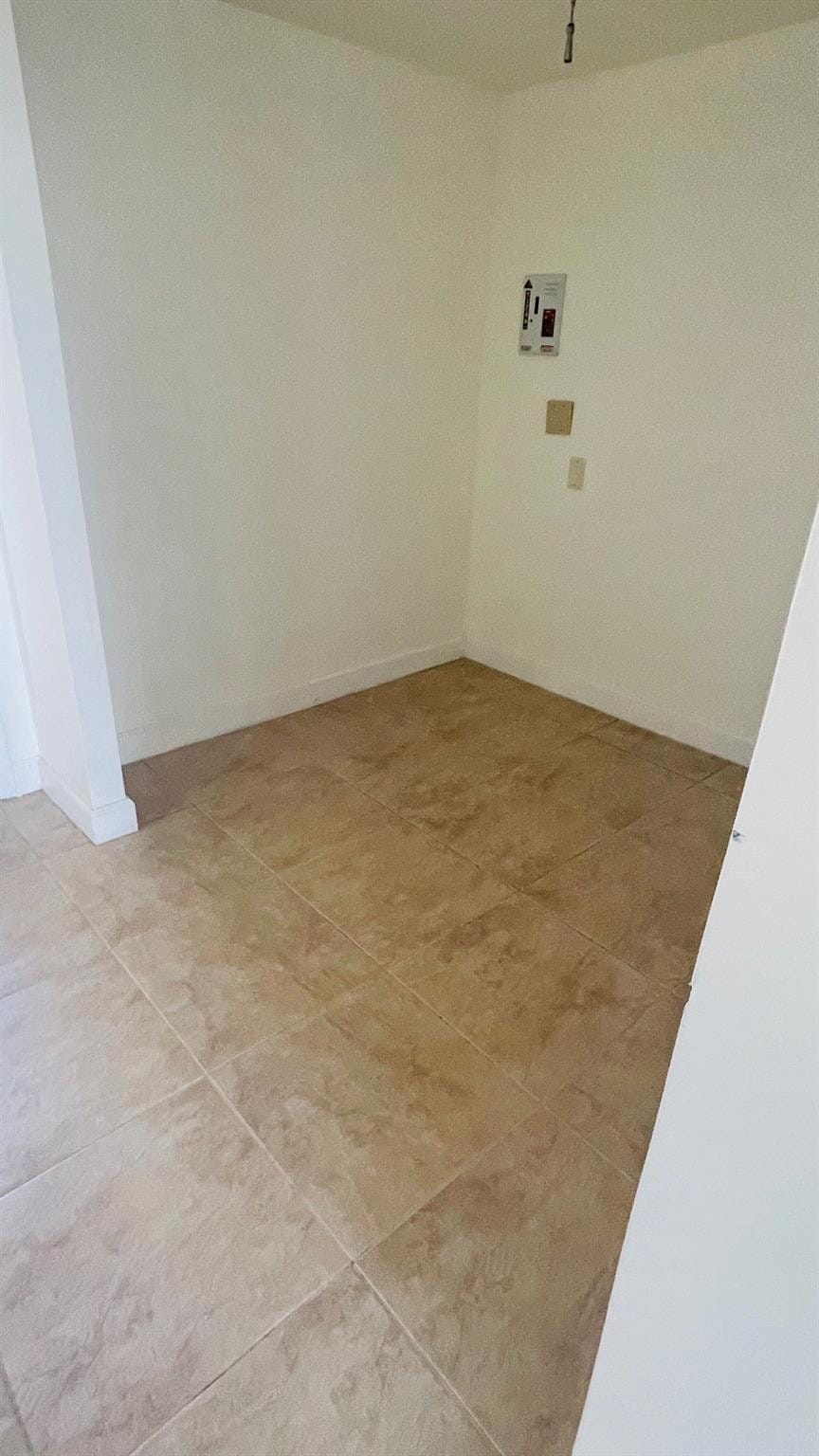5111 W Oakland Park Boulevard 306 — photo 7