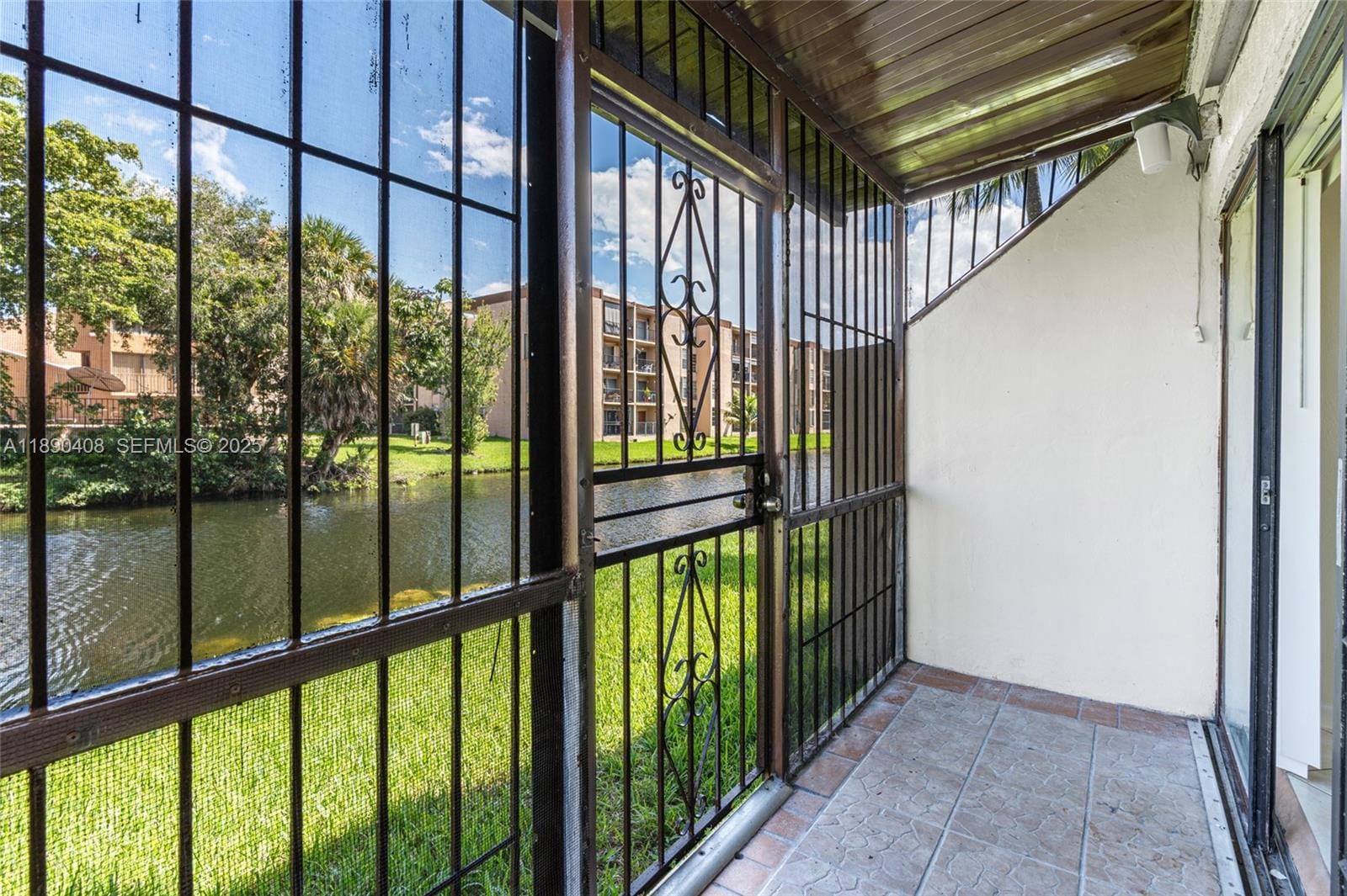 8895 Fontainebleau Boulevard 107, Miami, FL 33172 photo 4