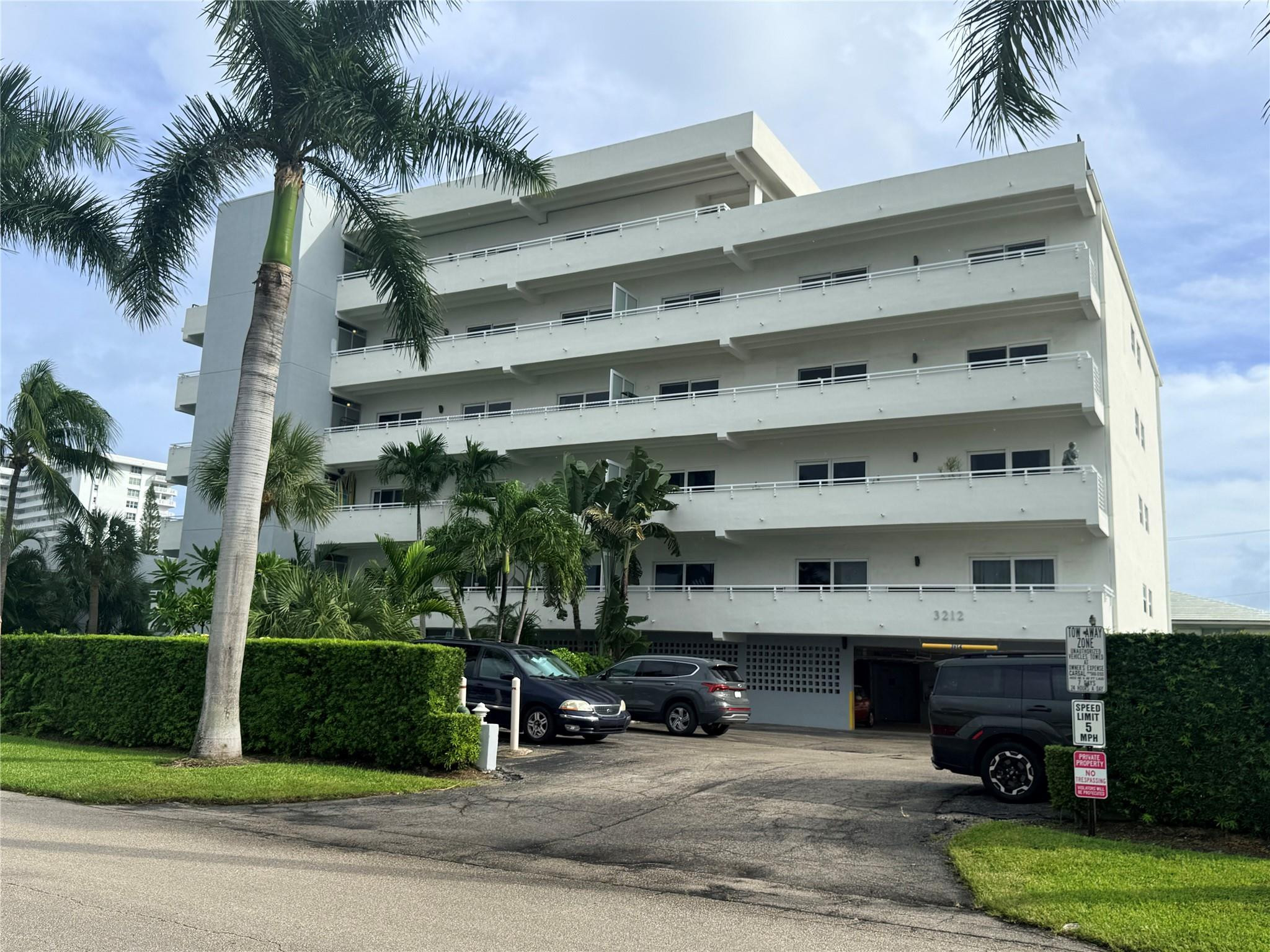 3212 NE 12th Street 303, Pompano Beach, FL 33062, Pompano Beach