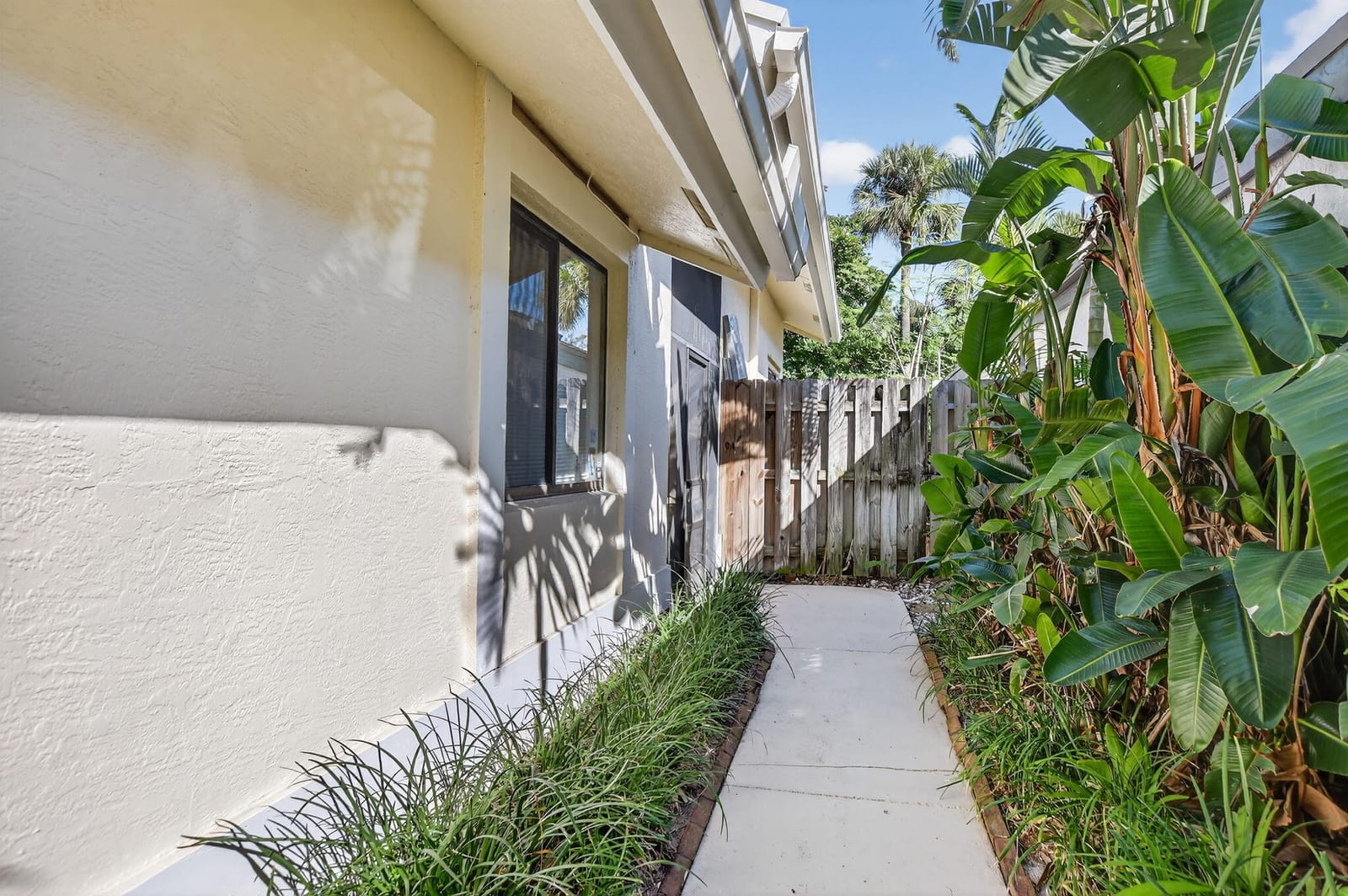 7569 Martinique Boulevard, Boca Raton, FL 33433 photo 3