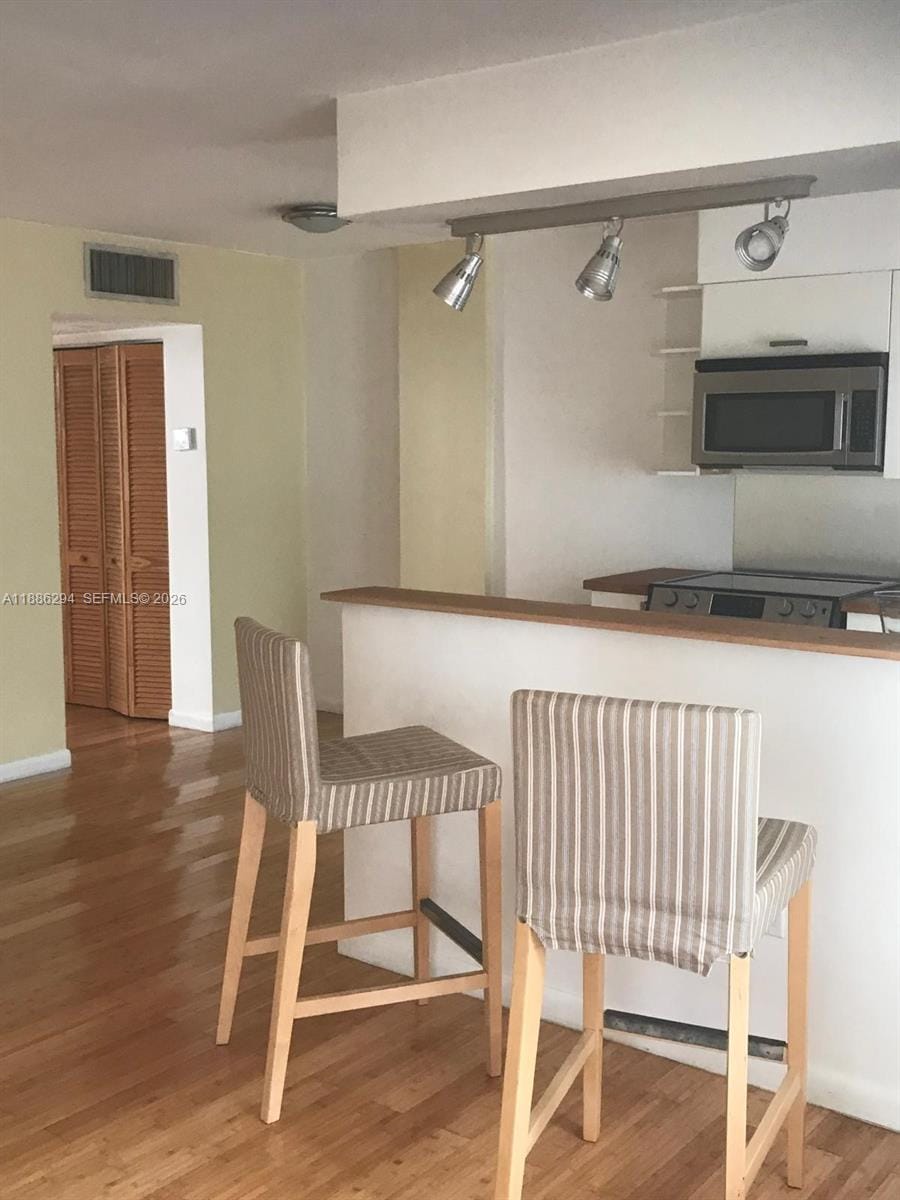 949 Pennsylvania Avenue 309 — photo 2