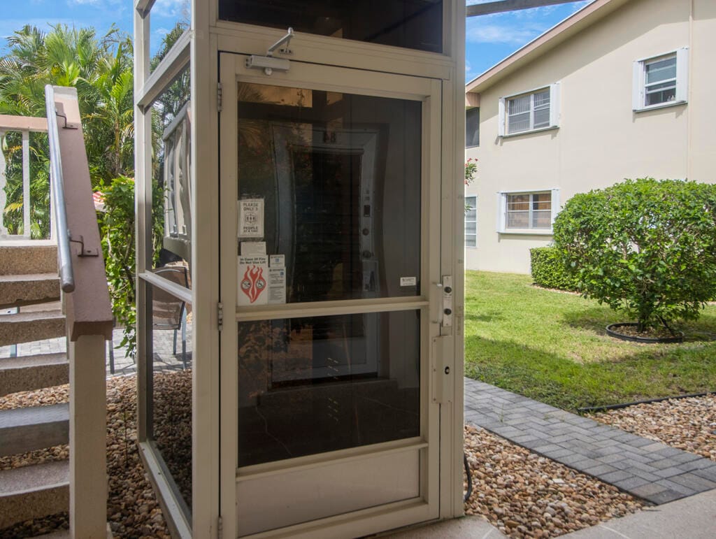 98 Bedford D 98, West Palm Beach, FL 33417 photo 14