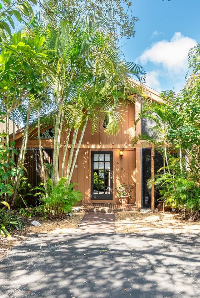 6161 NW 31st Terrace, sold in Palm-Aire Village 4th Section, Fort Lauderdale, FL