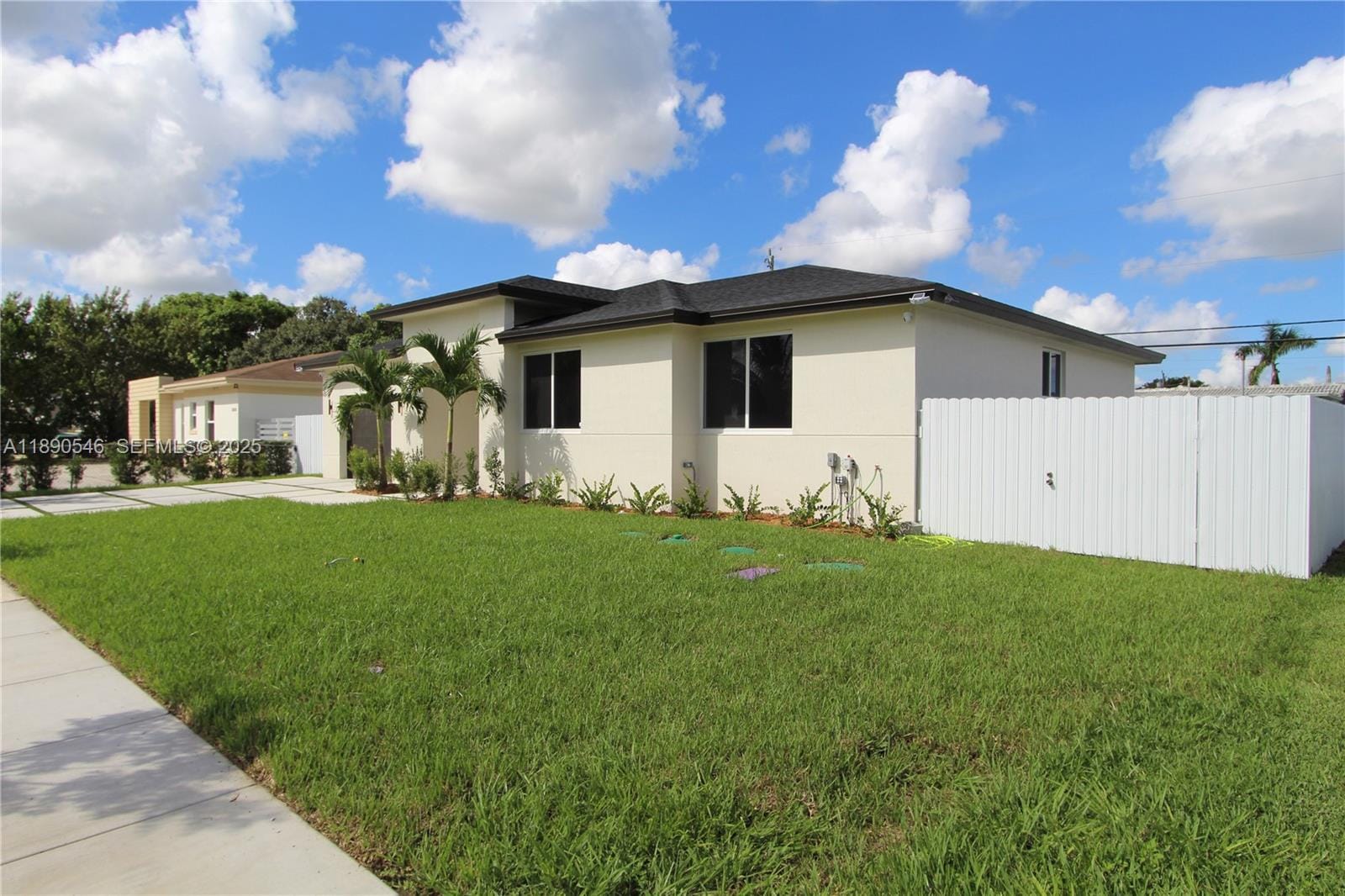 14980 Buchanan Street — photo 4