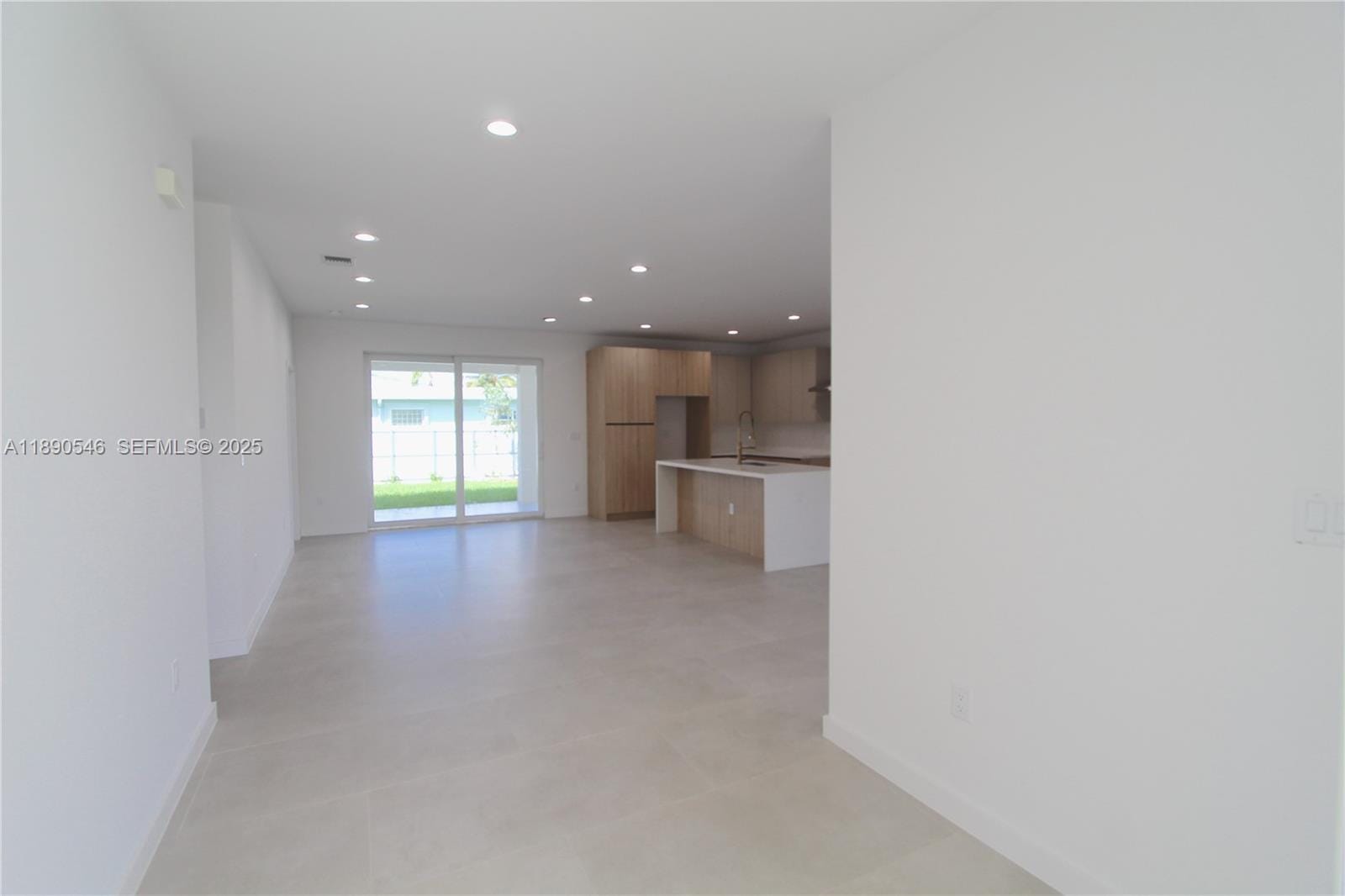 14980 Buchanan Street — photo 5