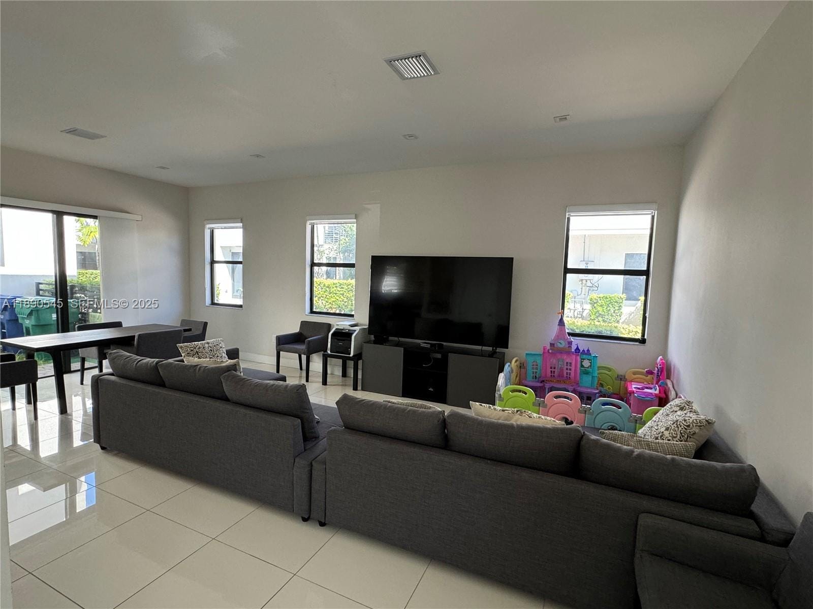 8283 NW 47th Lane — photo 3