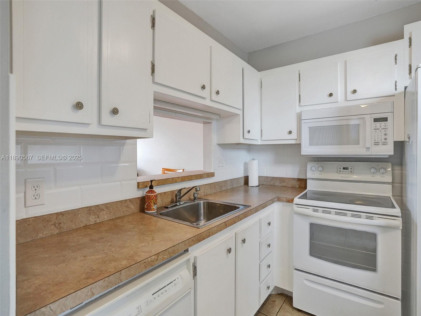 3506 NW 49th Avenue 508 — photo 8