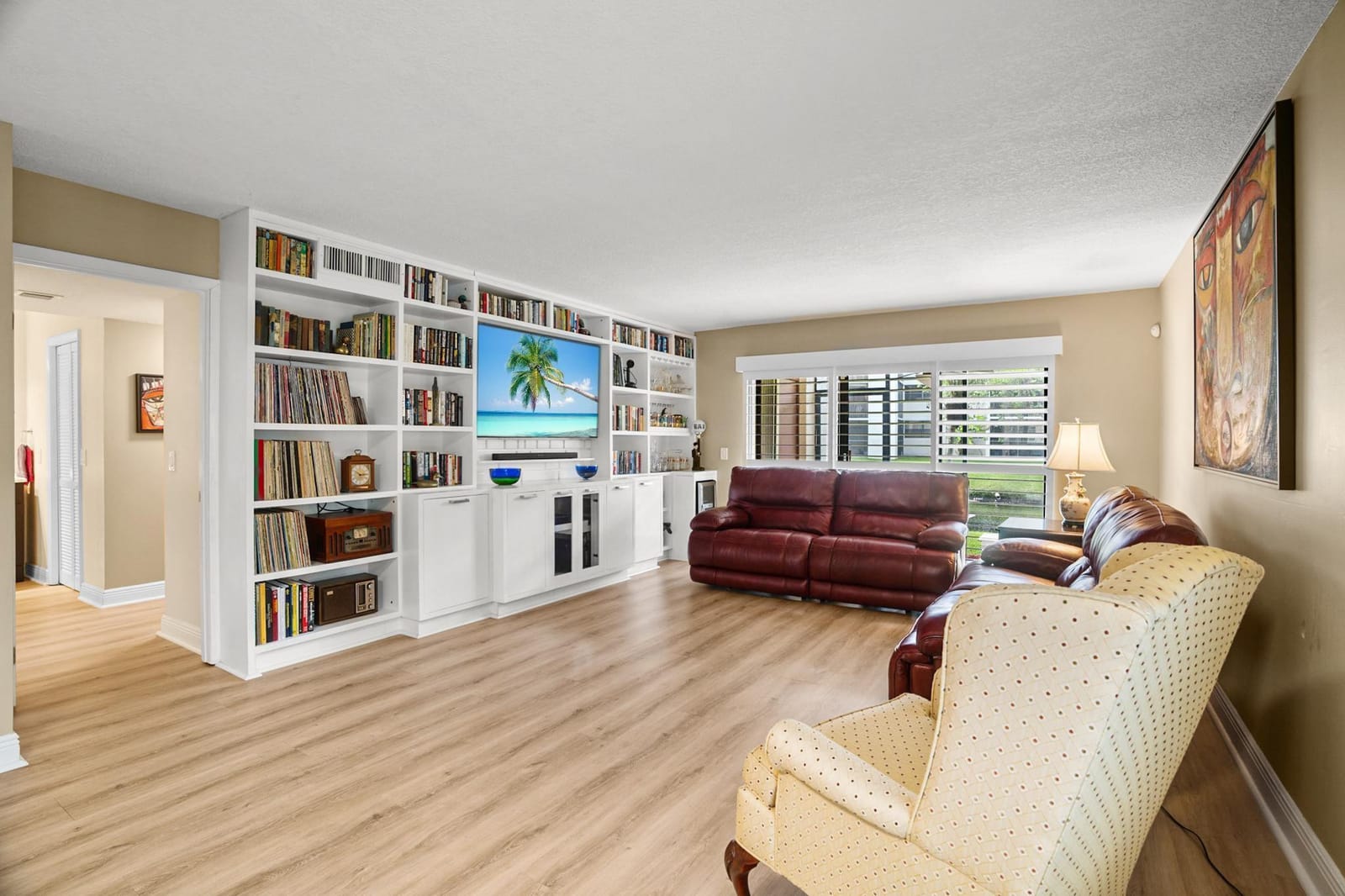 410 Lakeview Drive 104, Weston, FL 33326 photo 14