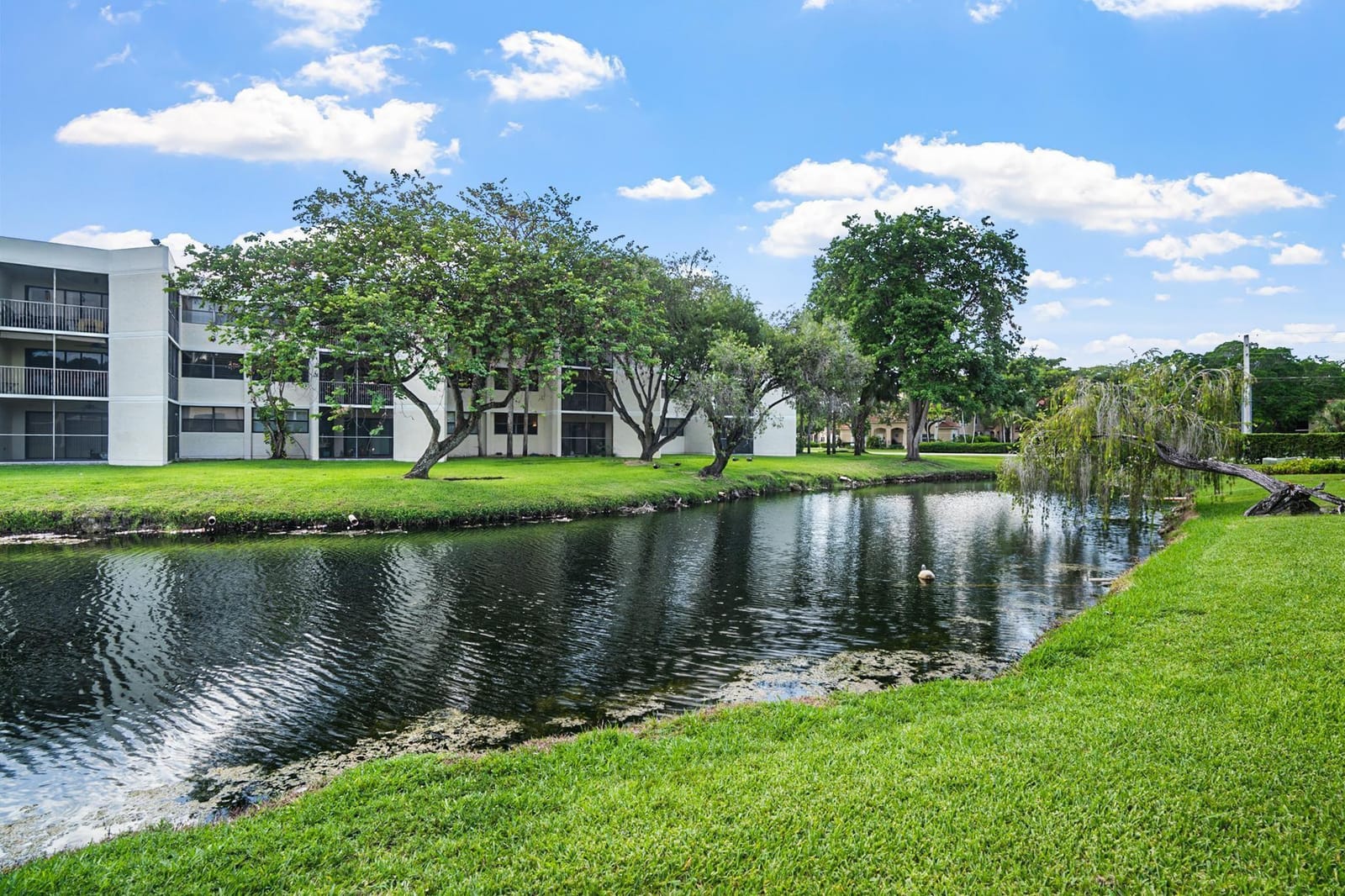 410 Lakeview Drive 104, Weston, FL 33326 photo 28