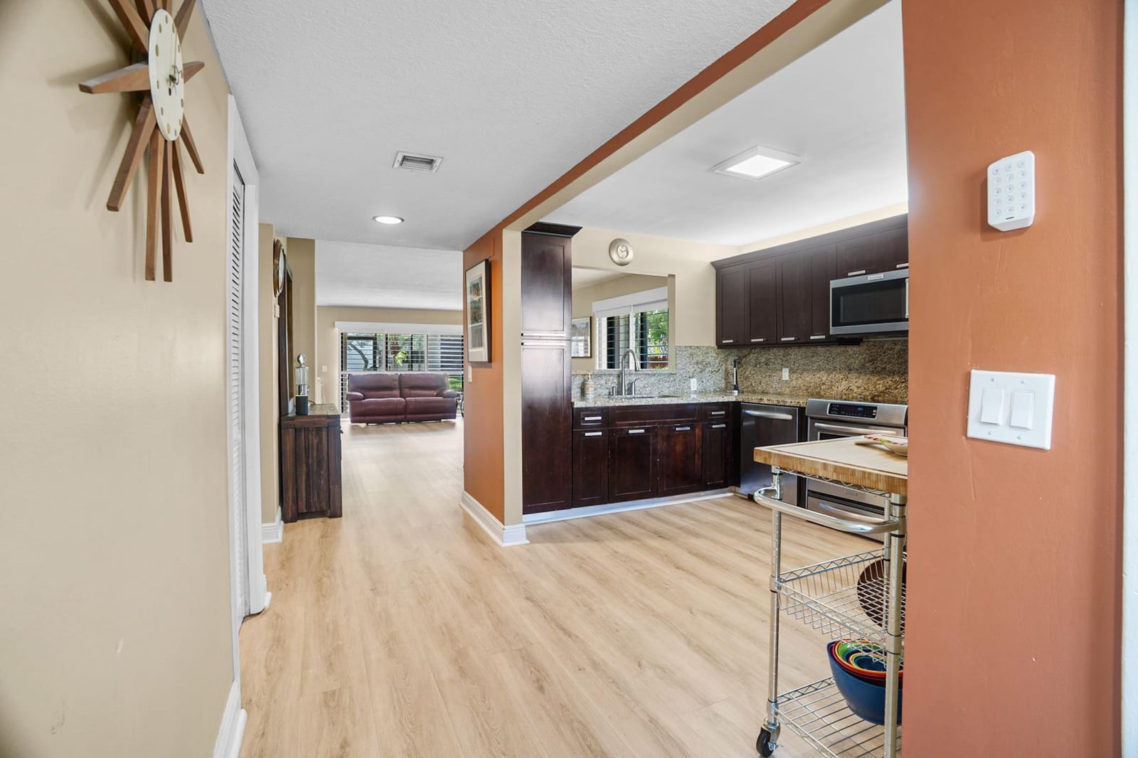 410 Lakeview Drive 104 — photo 6