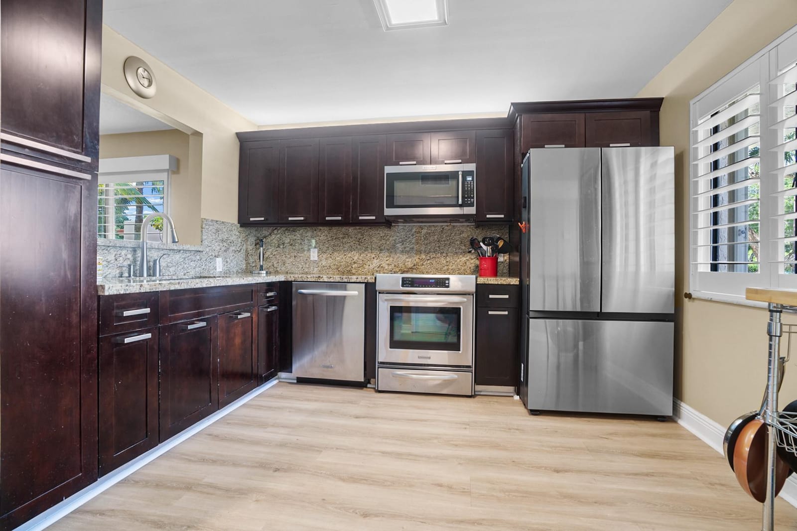 410 Lakeview Drive 104 — photo 7