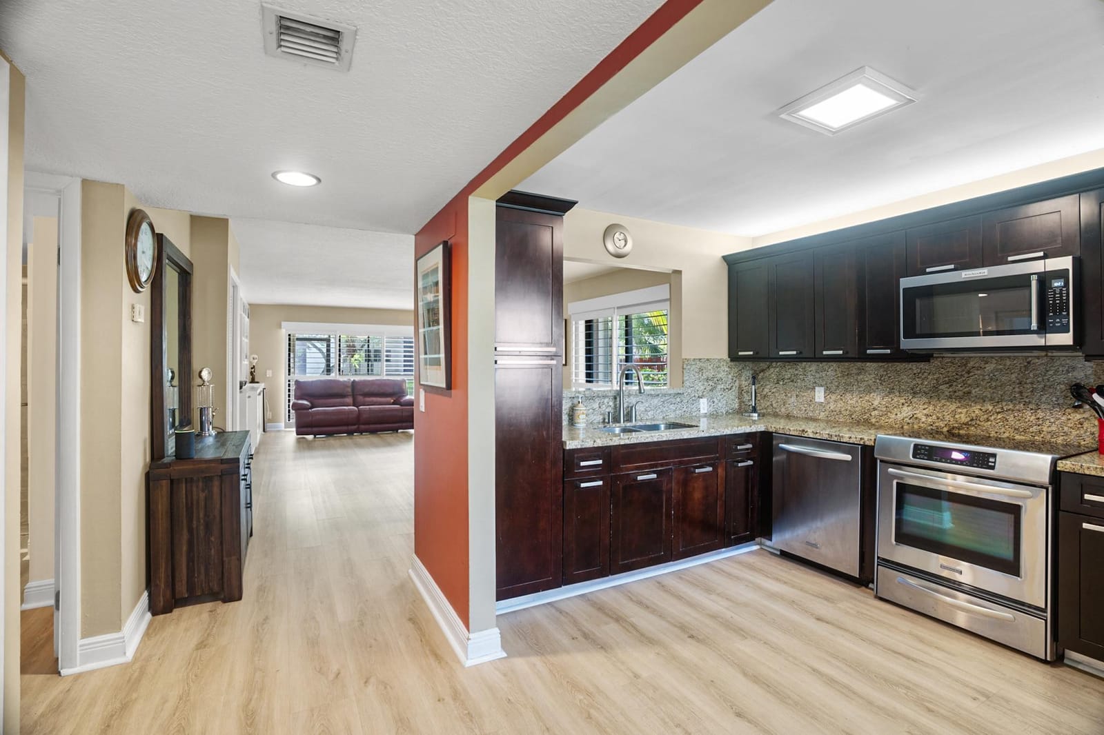 410 Lakeview Drive 104 — photo 8