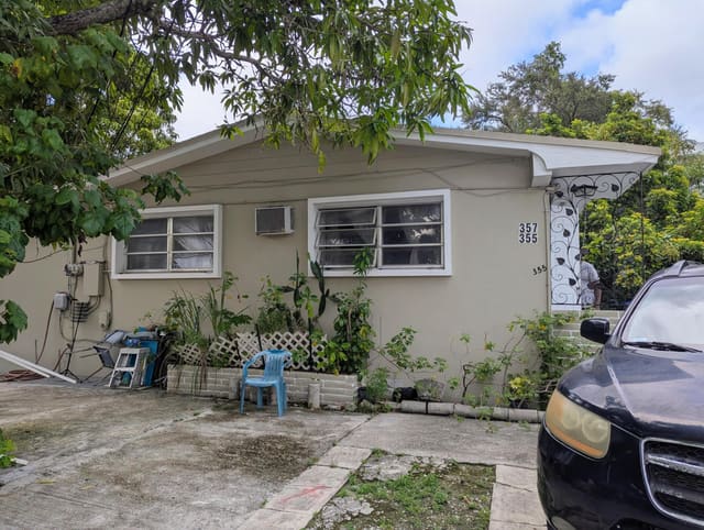 355 NE 55th Terrace, sold in Dixie Highway Track, Miami, FL