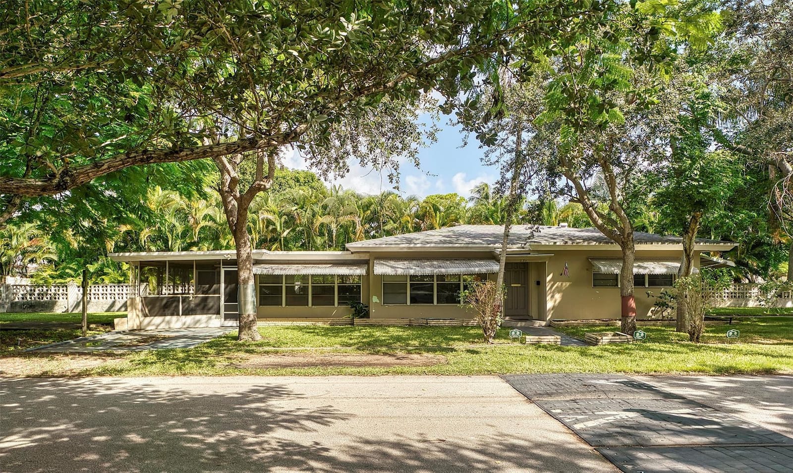1019 NE 11th Street, Fort Lauderdale, FL 33304