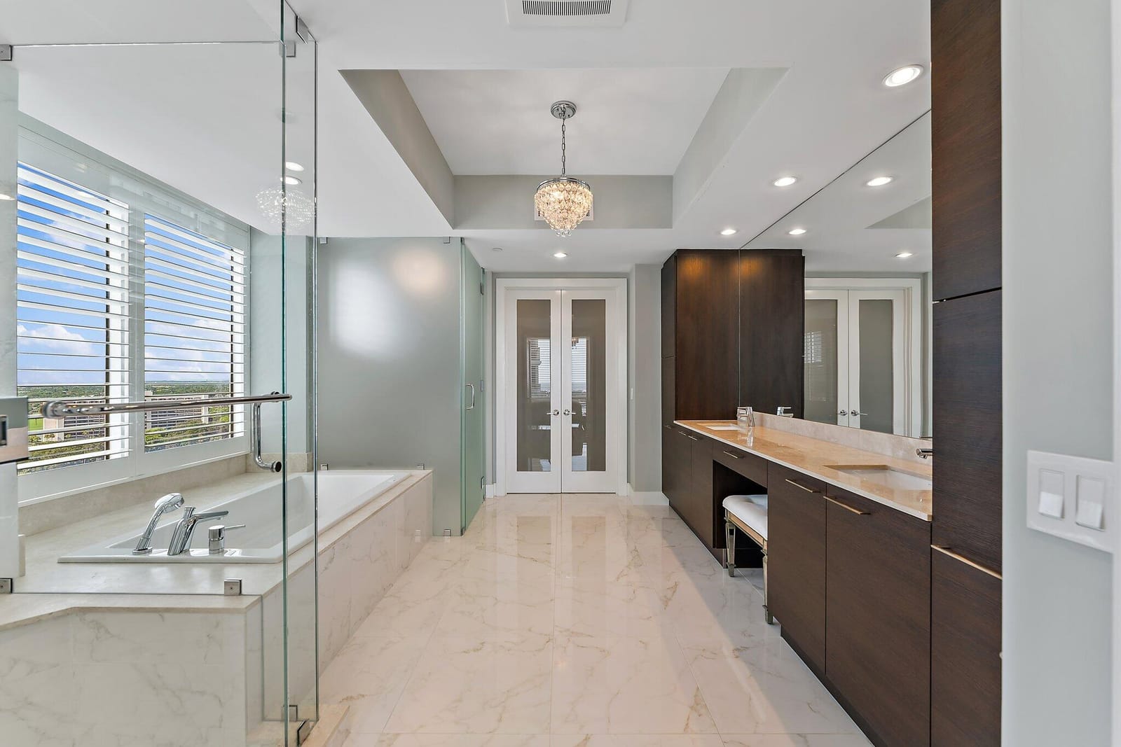 1 Water Club Way 1704 — photo 9