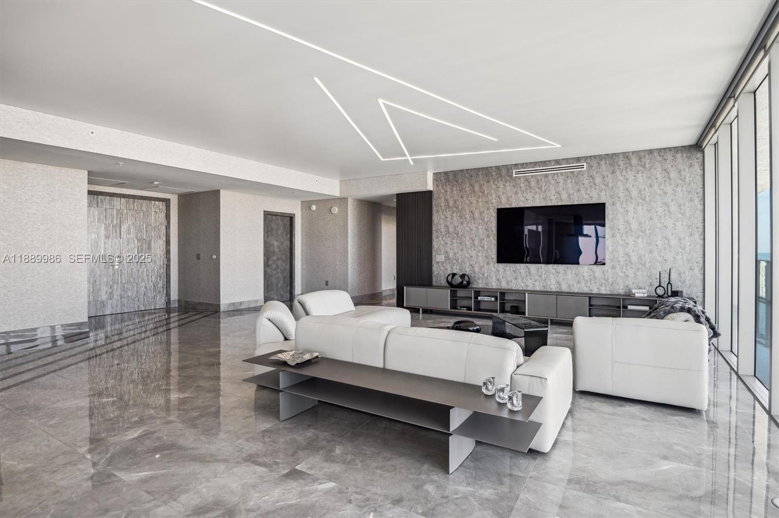 330 Sunny Isles Boulevard 5UPH04 — photo 8