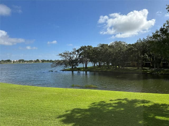 2627 NW 33rd Street 2209, sold in Sailboat Pointe Condo, Oakland Park, FL