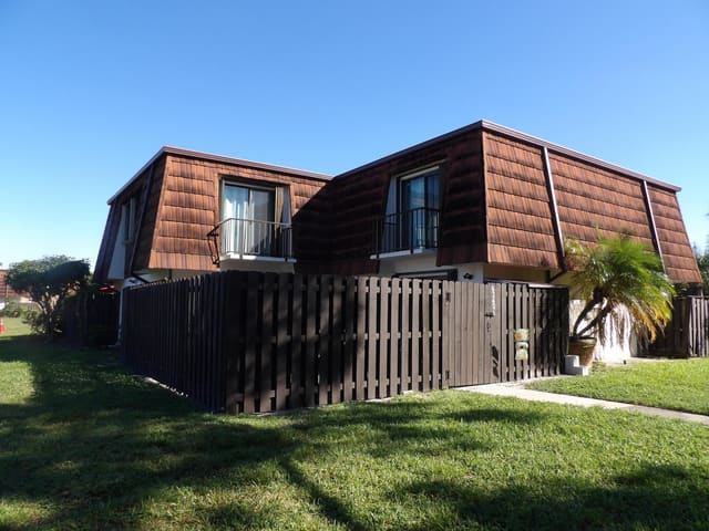 6340 Red Pine Lane A, Greenacres, FL 33415