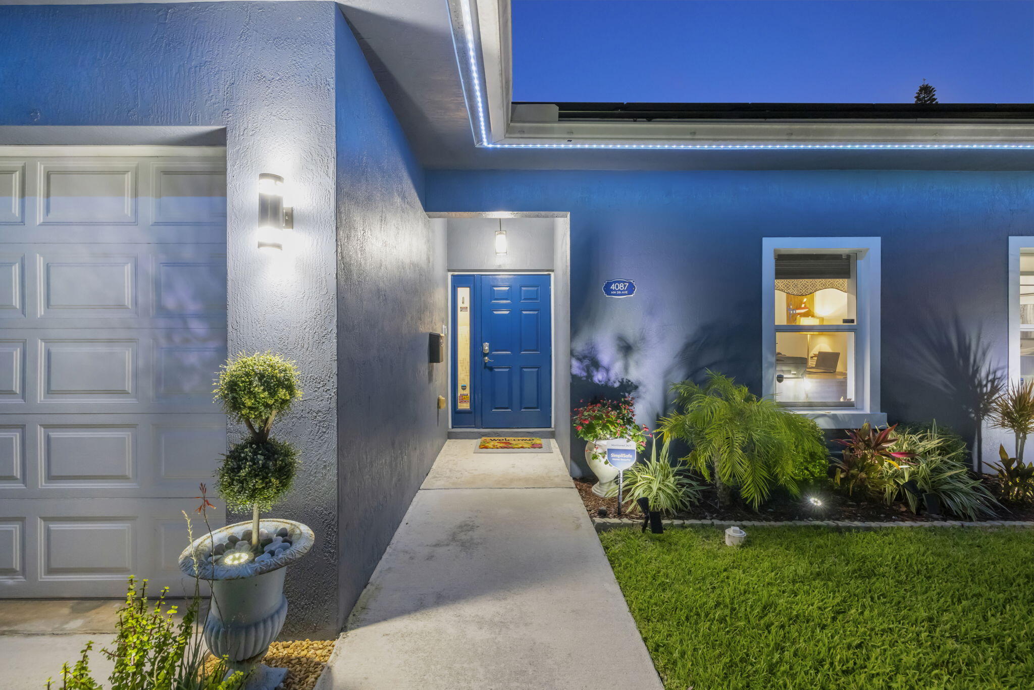 4087 NW 5th Avenue — photo 2