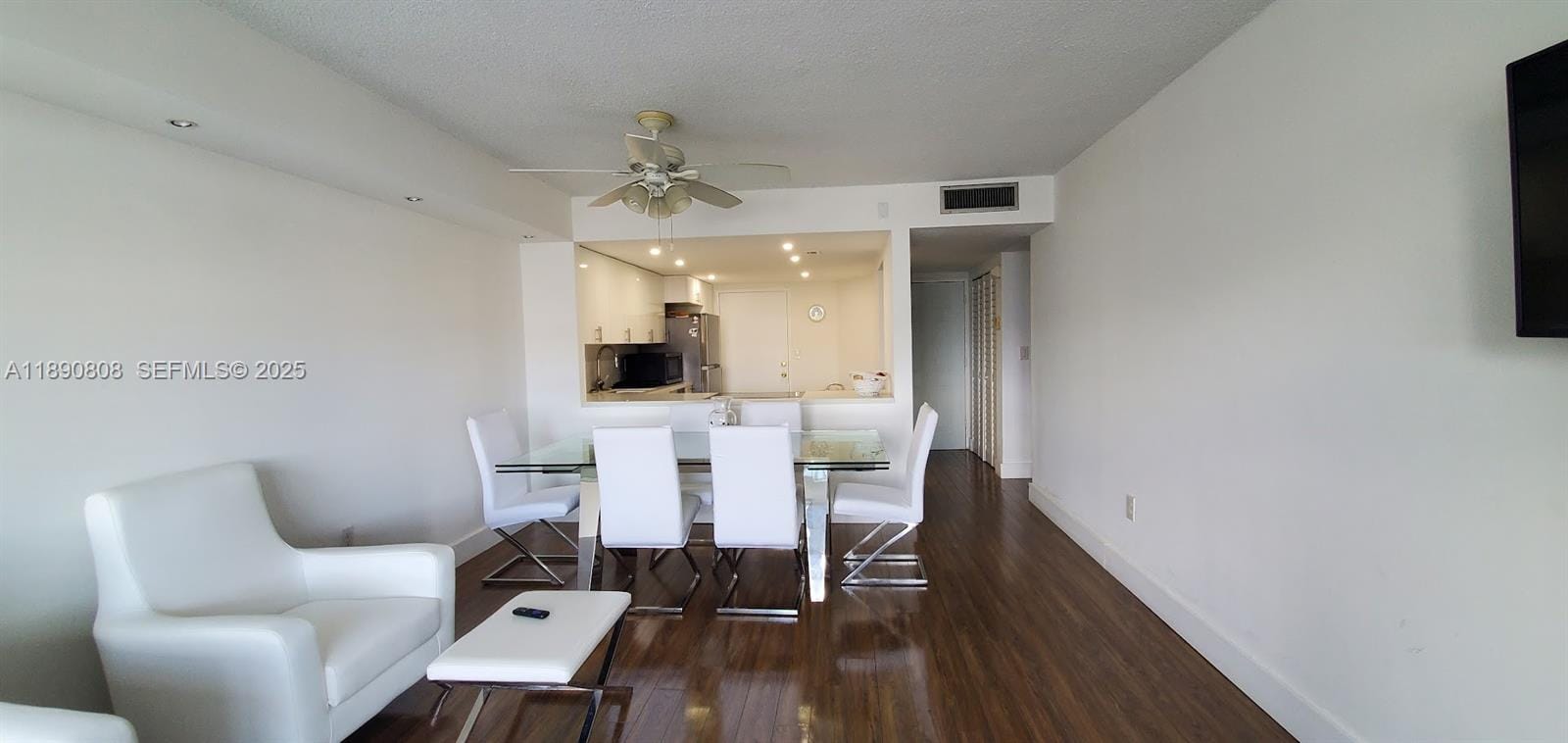 1351 NE Miami Gardens Drive 202E — photo 2