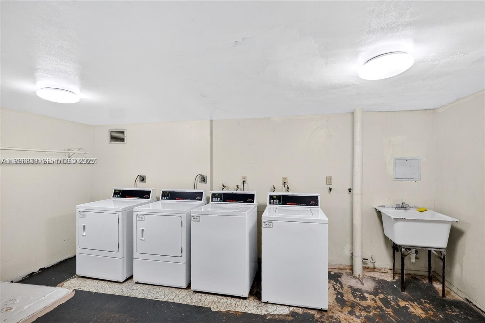 1351 NE Miami Gardens Drive 202E, Miami, FL 33179 photo 17