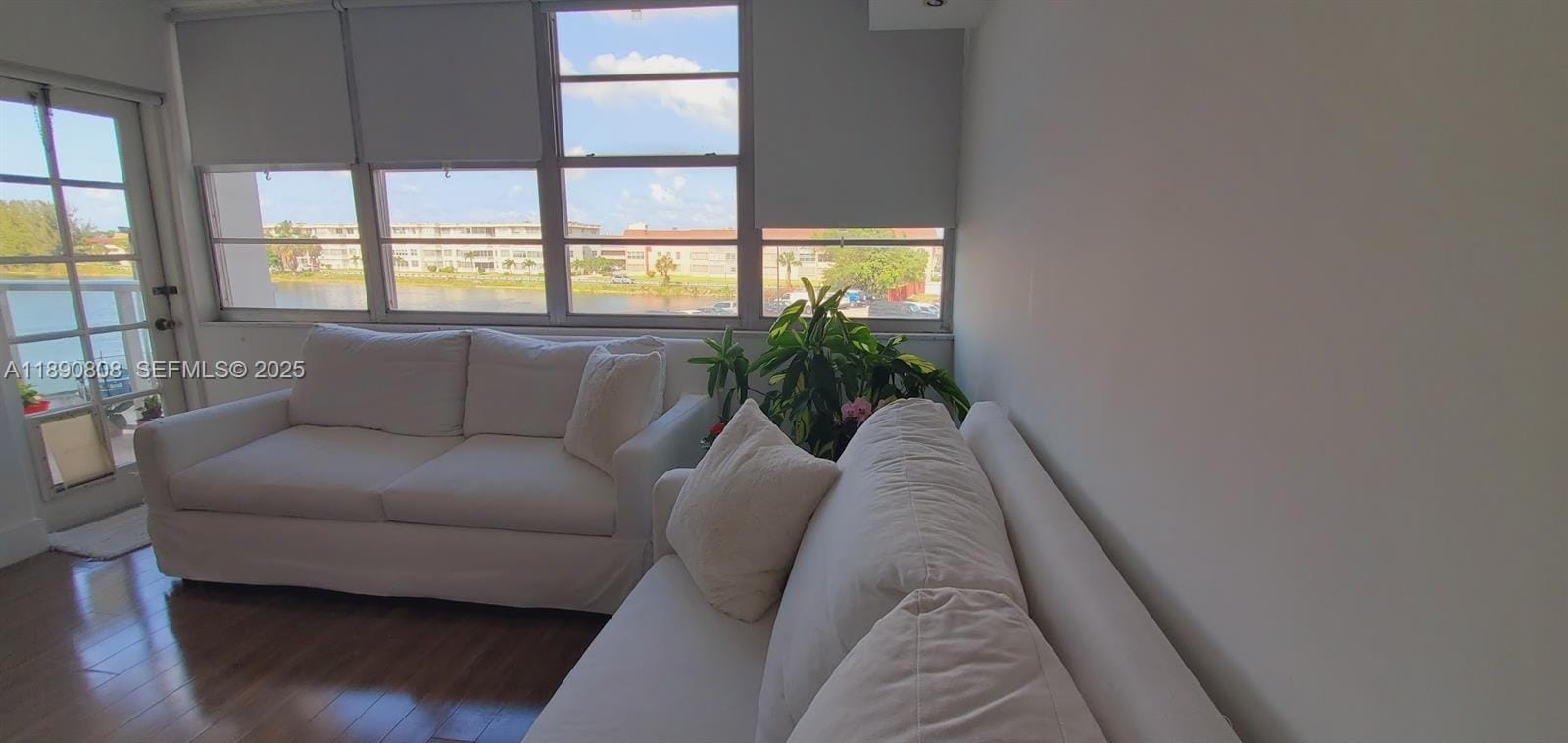 1351 NE Miami Gardens Drive 202E — photo 3