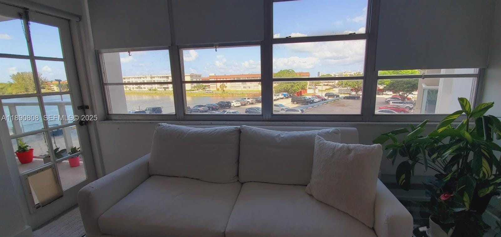 1351 NE Miami Gardens Drive 202E — photo 4